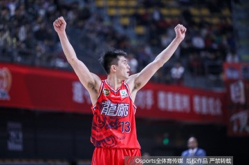 媒体人：郭艾伦不似从前那般速度和爆发力 但招式还在 油箱还有油