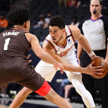 世界杯直播入口-太阳14战12胜逼近LA双雄 全明星必有布克一席？