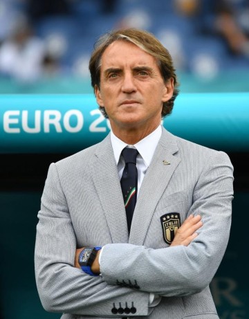 世界杯app下载-曼奇尼：位置竞争好过没人用 佩西纳：进球也是顶包